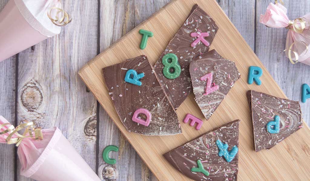 Selbstgemachte Schokolade als Geschenk zur Einschulung