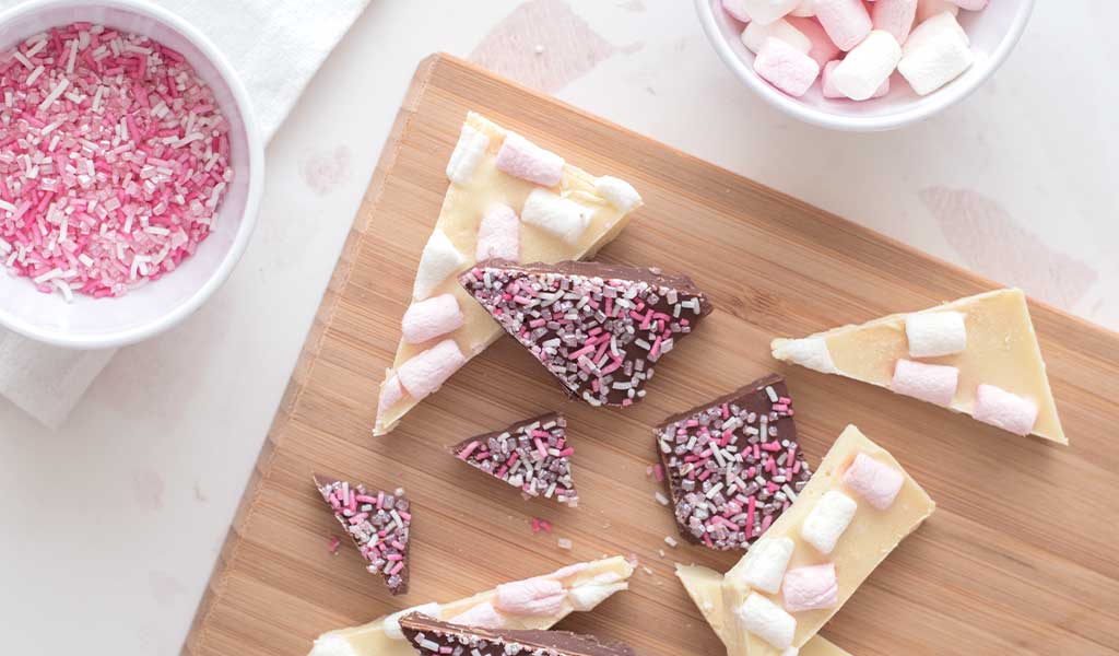 Selbstgemachte Schokoladeals DIY Last Minute Geschenk