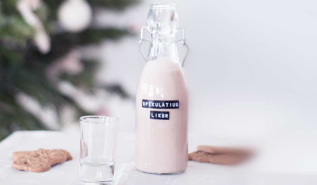DIY Spekulatius Likör als winterliche DIY Geschenkidee