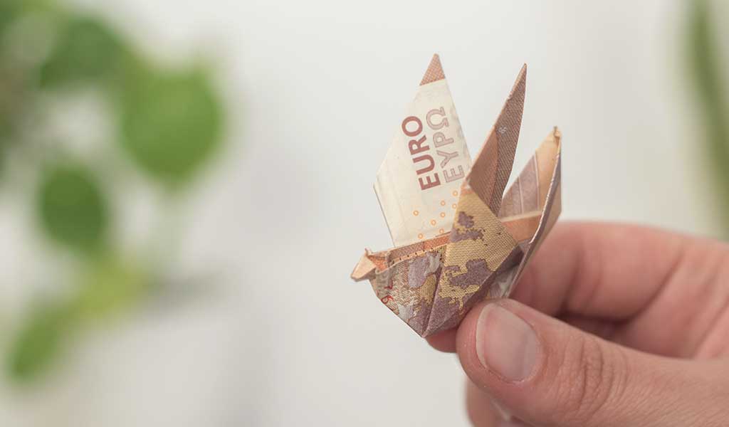 Taube aus Geld falten und zu Konfirmation, Kommunion und Taufe verschenken
