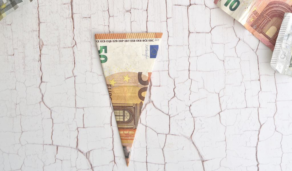 Geld zu Schultüte falten - Schritt 5