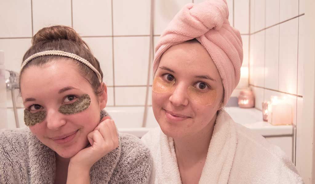 Selbstgemachte Augenpads für einen Spa Day