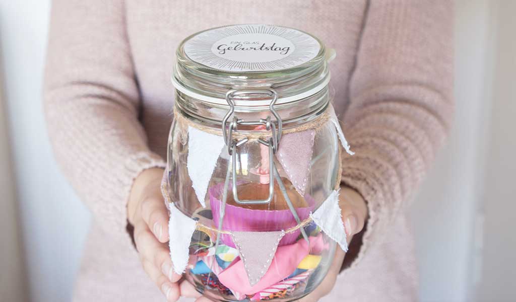 Geburtstag im Glas als Geburtstagsgeschenk selber machen